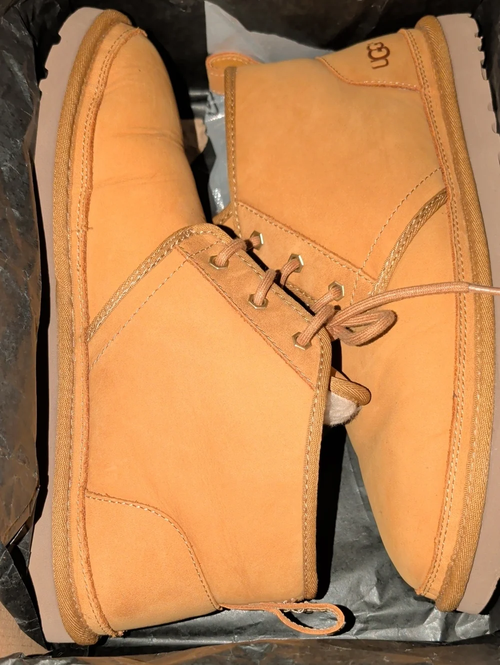 UGG MEN NEUMEL WHEAT WATERPROOF LEATHER SHOES SIZE 12 W/BOX